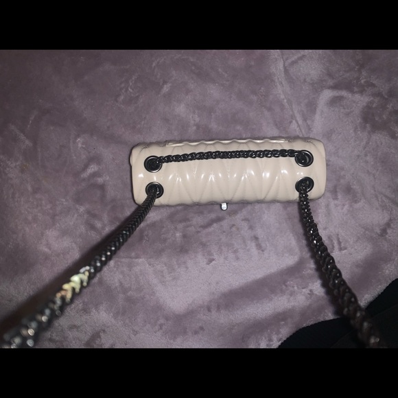 White crossbody and shoulder bag! - Picture 7 of 10